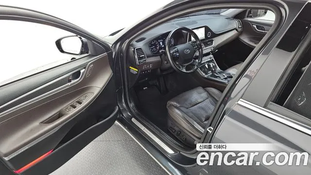 Hyundai Grandeur 2017 thumb 11