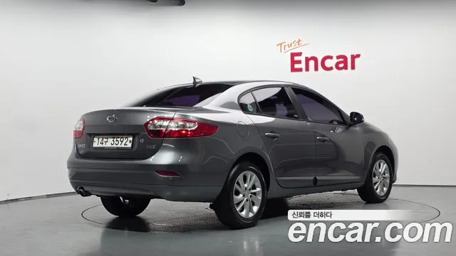Renault-KoreaSamsung Fluence 2015 thumb 2