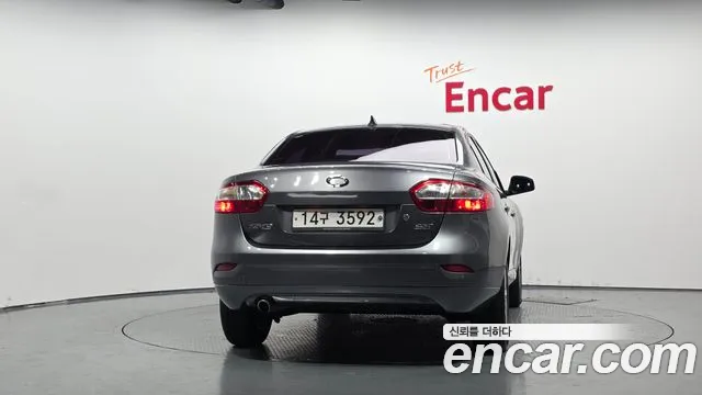 Renault-KoreaSamsung Fluence 2015 thumb 4