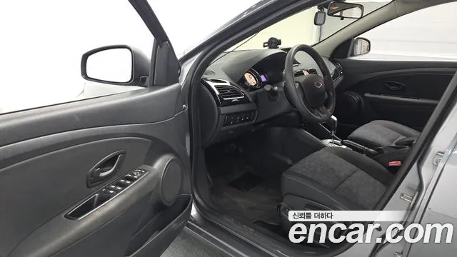 Renault-KoreaSamsung Fluence 2015 thumb 10