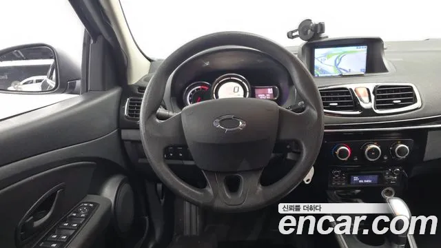 Renault-KoreaSamsung Fluence 2015 thumb 12