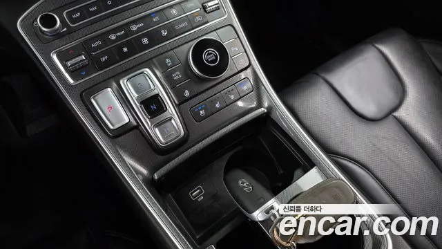 Hyundai Santa Fe 2021 thumb 9