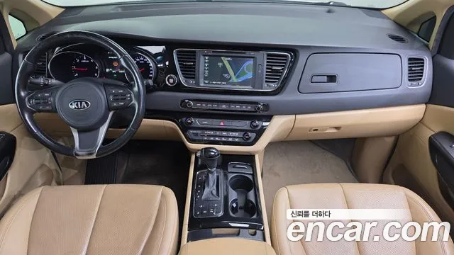 Kia Carnival 2015 thumb 7