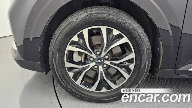 Kia Carnival 2023 thumb 5