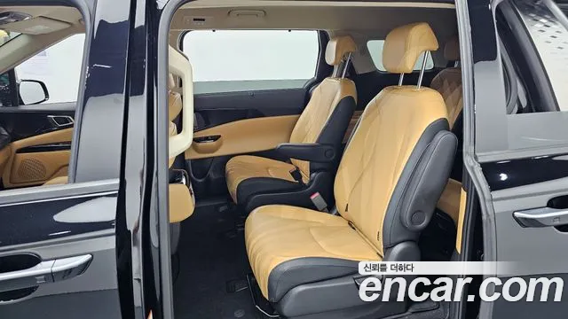 Kia Carnival 2023 thumb 12
