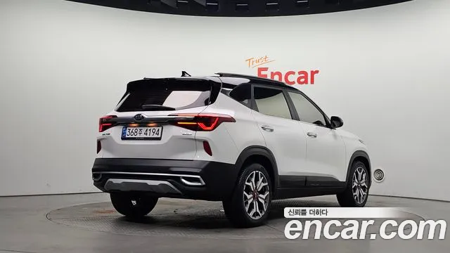 Kia Seltos 2020 thumb 2