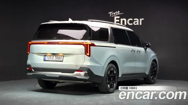 Kia Carnival 2024 thumb 2
