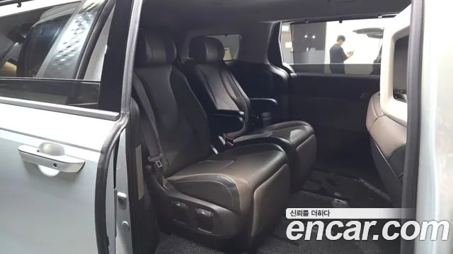 Kia Carnival 2024 thumb 11