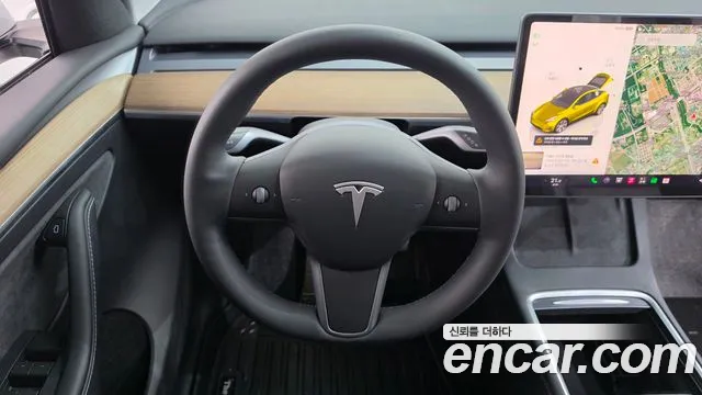 Tesla Model Y 2023 thumb 11