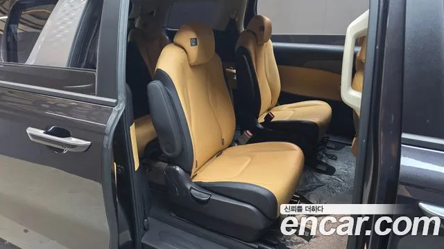 Kia Carnival 2022 thumb 11