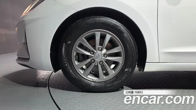 Hyundai Avante 2019 thumb 5