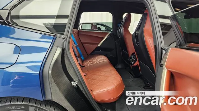BMW iX 2023 thumb 11