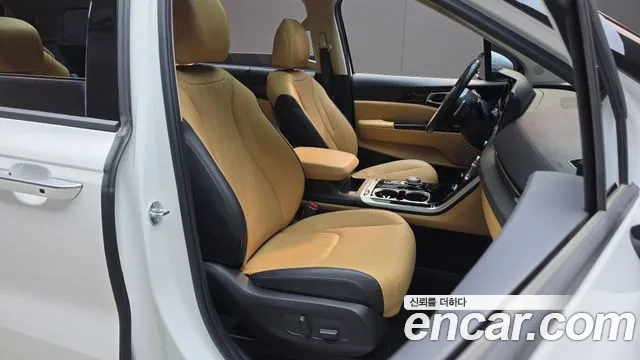 Kia Carnival 2023 thumb 12