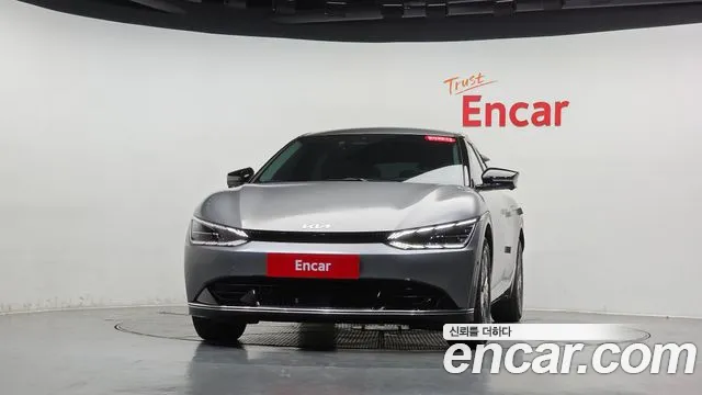 Kia EV6 2022 thumb 2
