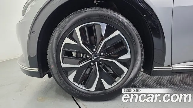 Kia EV6 2022 thumb 4