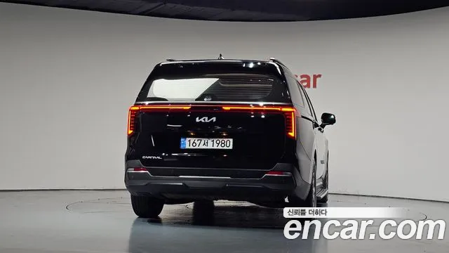 Kia Carnival 2025 thumb 3