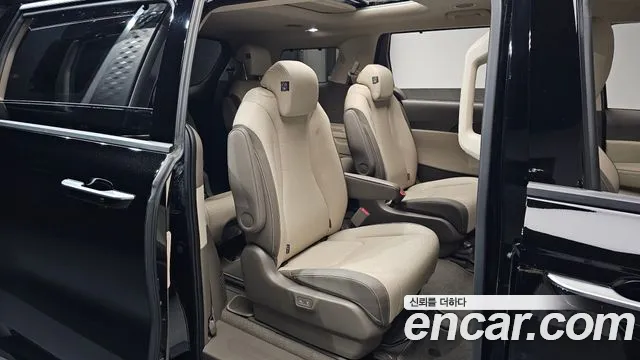 Kia Carnival 2025 thumb 10