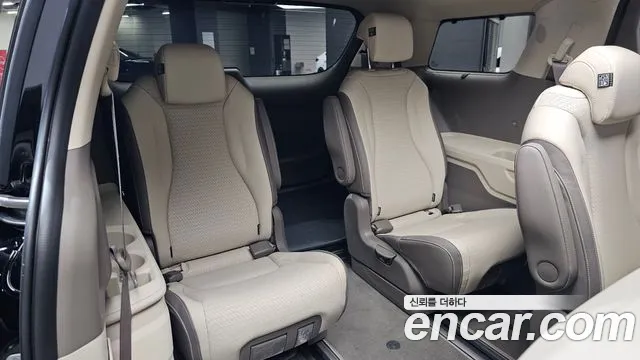 Kia Carnival 2025 thumb 12