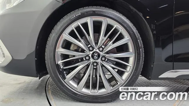 Hyundai Grandeur 2017 thumb 4
