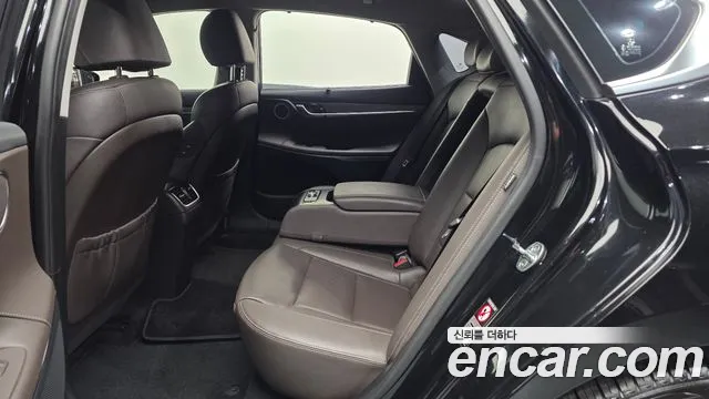 Hyundai Grandeur 2017 thumb 11