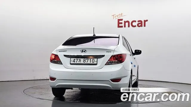 Hyundai Accent 2013 thumb 4