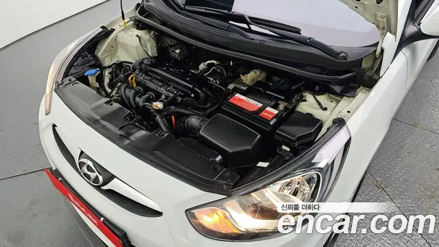 Hyundai Accent 2013 thumb 6