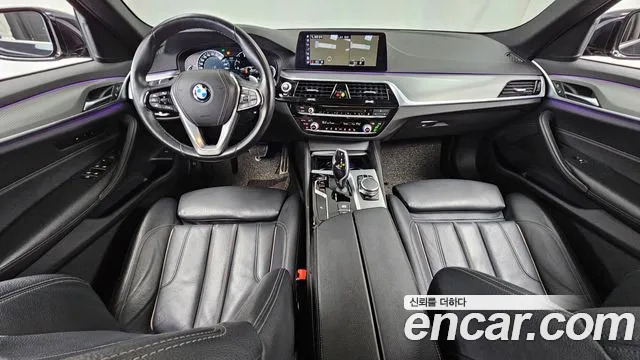 BMW 5-Series 2017 thumb 7