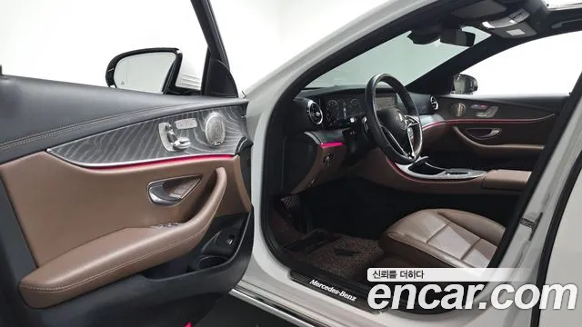 Mercedes-Benz E-Класс 2023 thumb 9