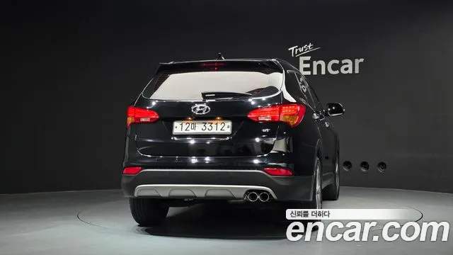 Hyundai Santa Fe 2014 thumb 4