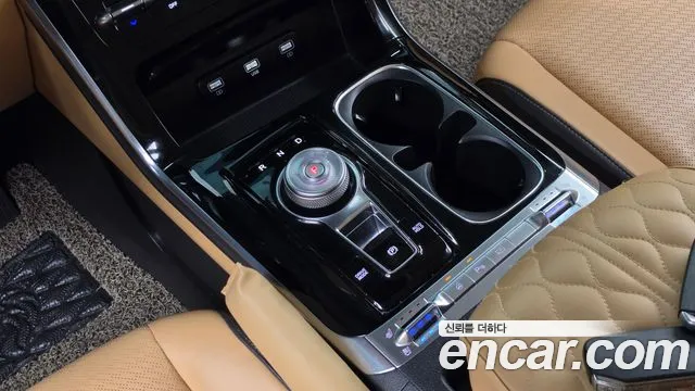 Kia Carnival 2023 thumb 8