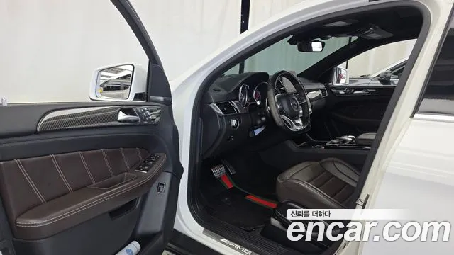 Mercedes-Benz GLE 2019 thumb 10
