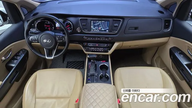 Kia Carnival 2019 thumb 7