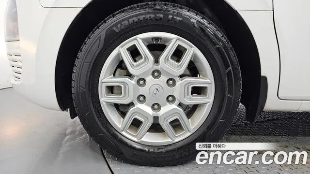 Hyundai Staria 2022 thumb 5