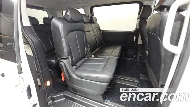 Hyundai Staria 2022 thumb 11