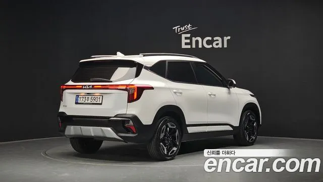 Kia Seltos 2024 thumb 2
