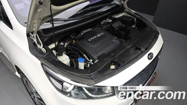 Kia Carnival 2016 thumb 6