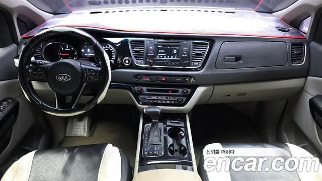 Kia Carnival 2016 thumb 7