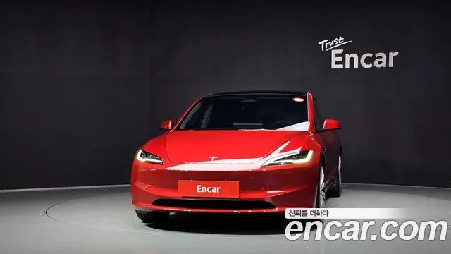 Tesla Model 3 2024 thumb 3