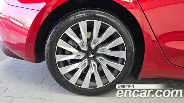 Tesla Model 3 2024 thumb 5