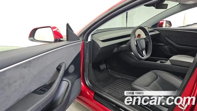 Tesla Model 3 2024 thumb 10