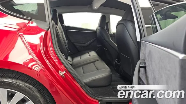 Tesla Model 3 2024 thumb 12