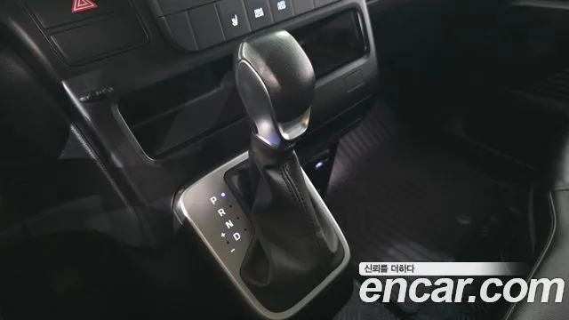 Hyundai Staria 2022 thumb 8