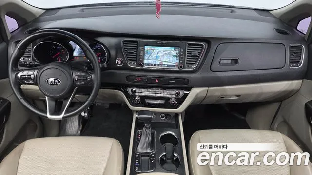 Kia Carnival 2019 thumb 6