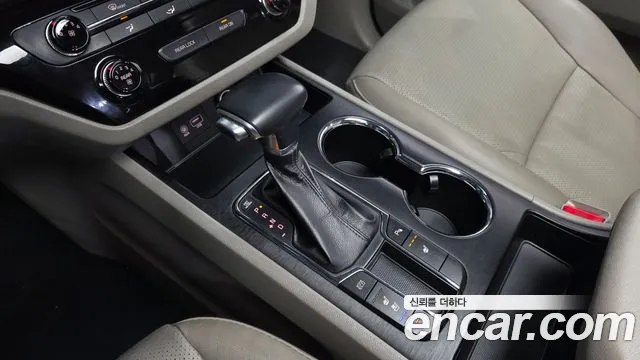 Kia Carnival 2019 thumb 8