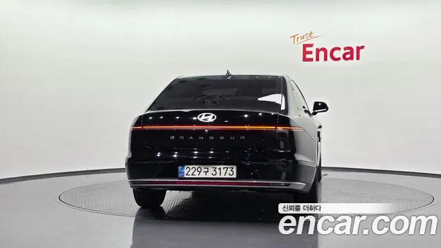 Hyundai Grandeur 2023 thumb 3