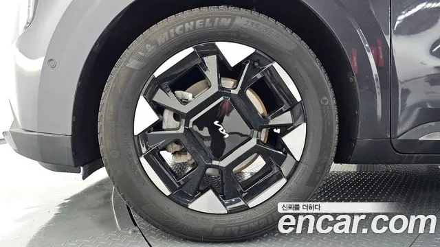 Kia Carnival 2024 thumb 4