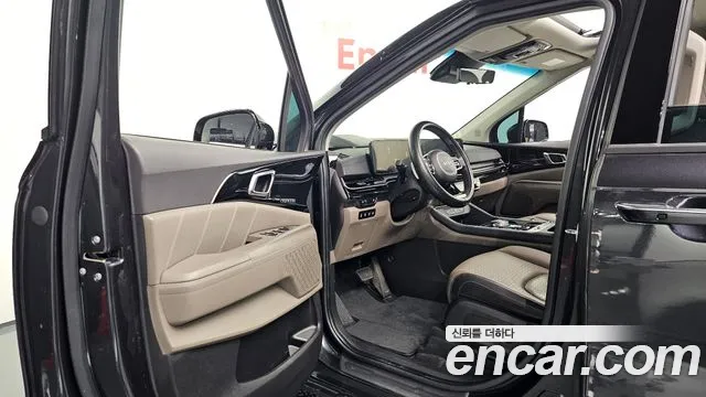 Kia Carnival 2024 thumb 9
