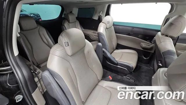 Kia Carnival 2024 thumb 12