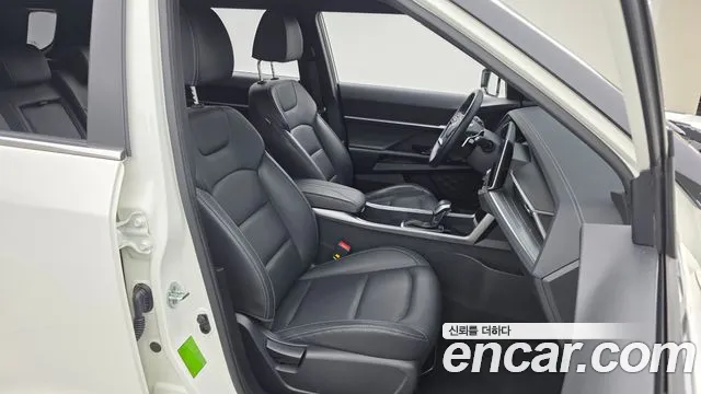 KG_Mobility_Ssangyong Torres 2022 thumb 11