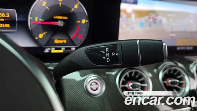 Mercedes-Benz CLS-Class 2019 thumb 9